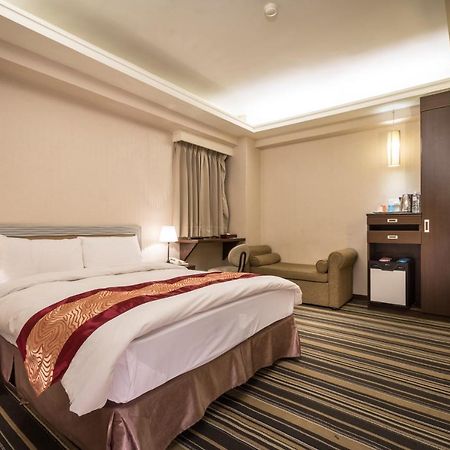 Country Garden Hotel Chiayi City Exteriör bild