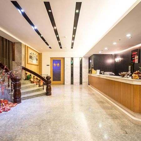 Country Garden Hotel Chiayi City Exteriör bild