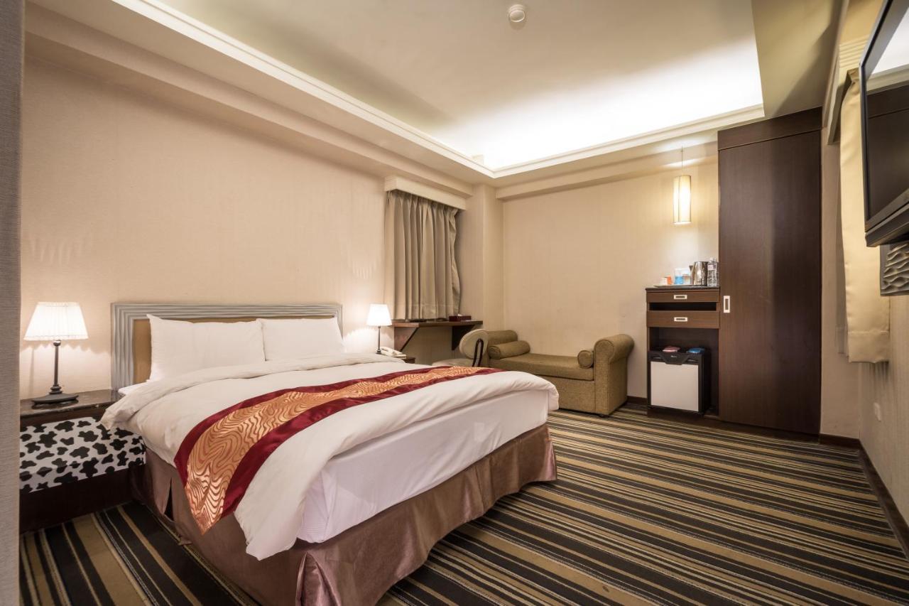 Country Garden Hotel Chiayi City Exteriör bild