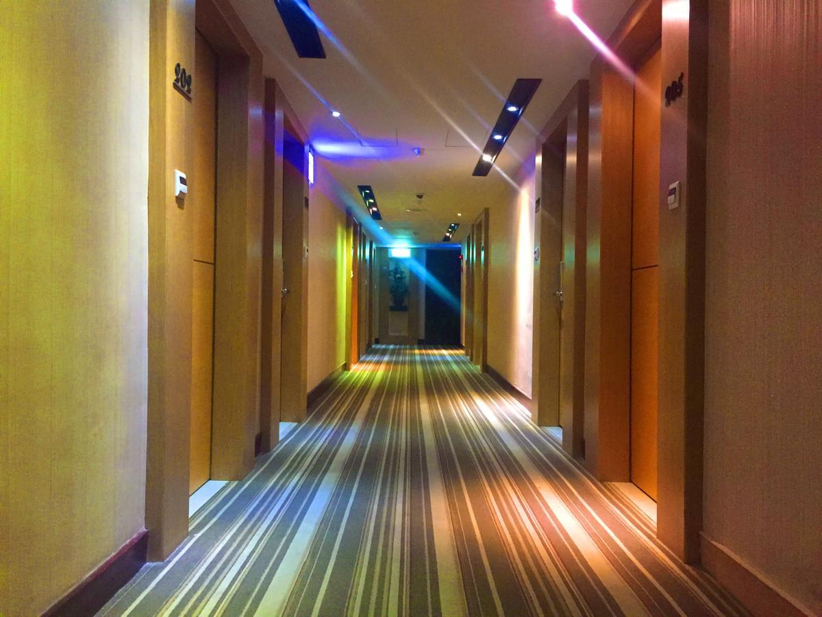 Country Garden Hotel Chiayi City Exteriör bild