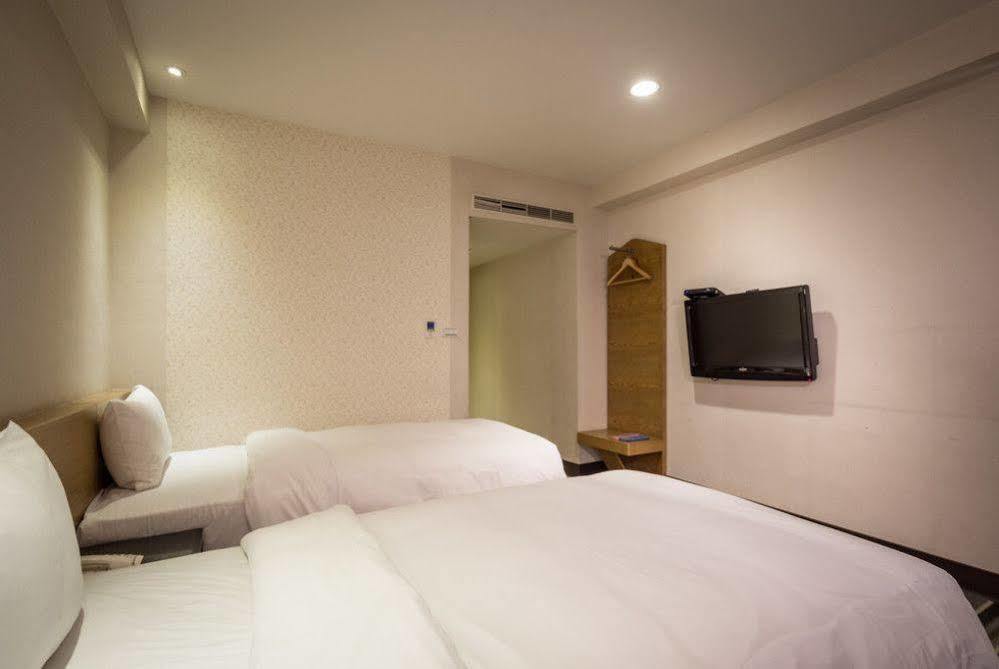 Country Garden Hotel Chiayi City Exteriör bild