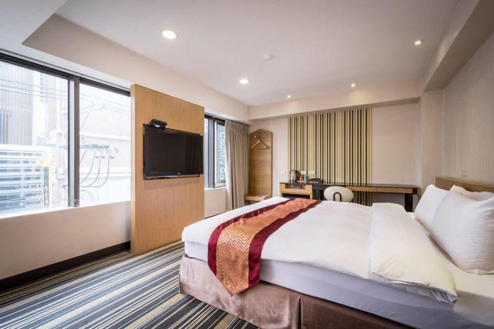 Country Garden Hotel Chiayi City Exteriör bild