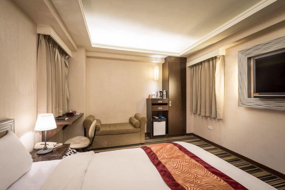 Country Garden Hotel Chiayi City Exteriör bild