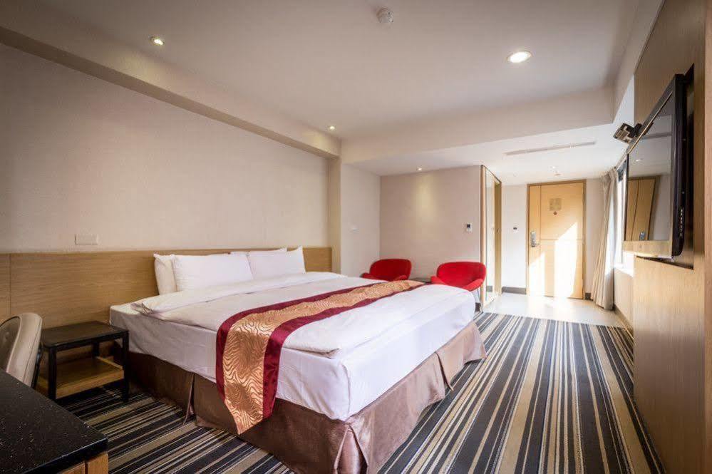 Country Garden Hotel Chiayi City Exteriör bild