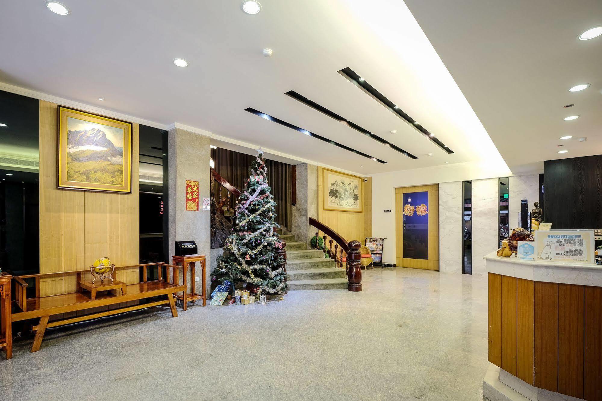 Country Garden Hotel Chiayi City Exteriör bild